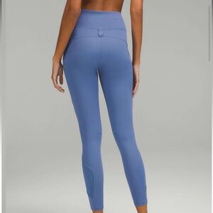 Lululemon Cargo Super-High-Rise Hiking Tight 25"
Water Drop size 6 EUC